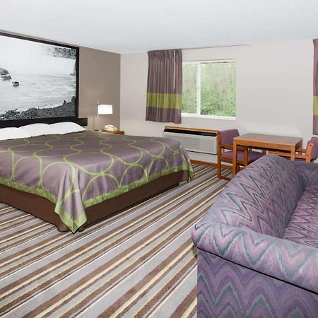 Super 8 By Wyndham Watseka Otel Dış mekan fotoğraf