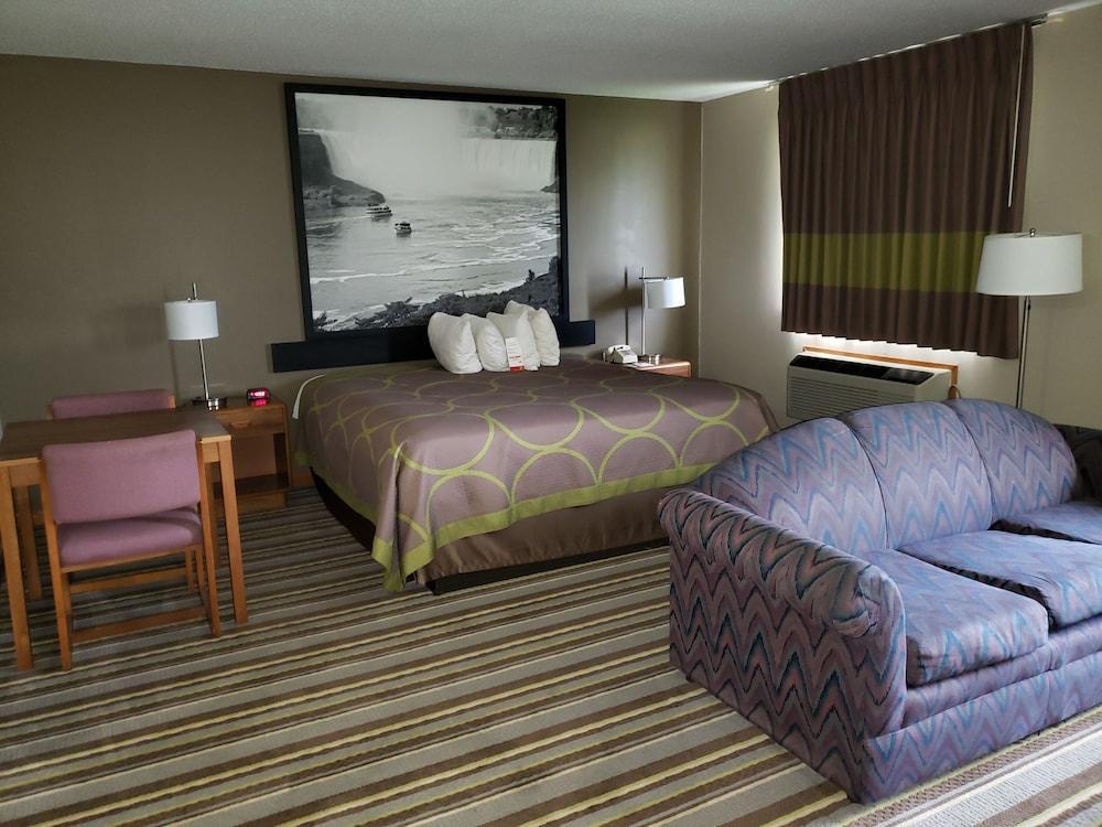 Super 8 By Wyndham Watseka Otel Dış mekan fotoğraf