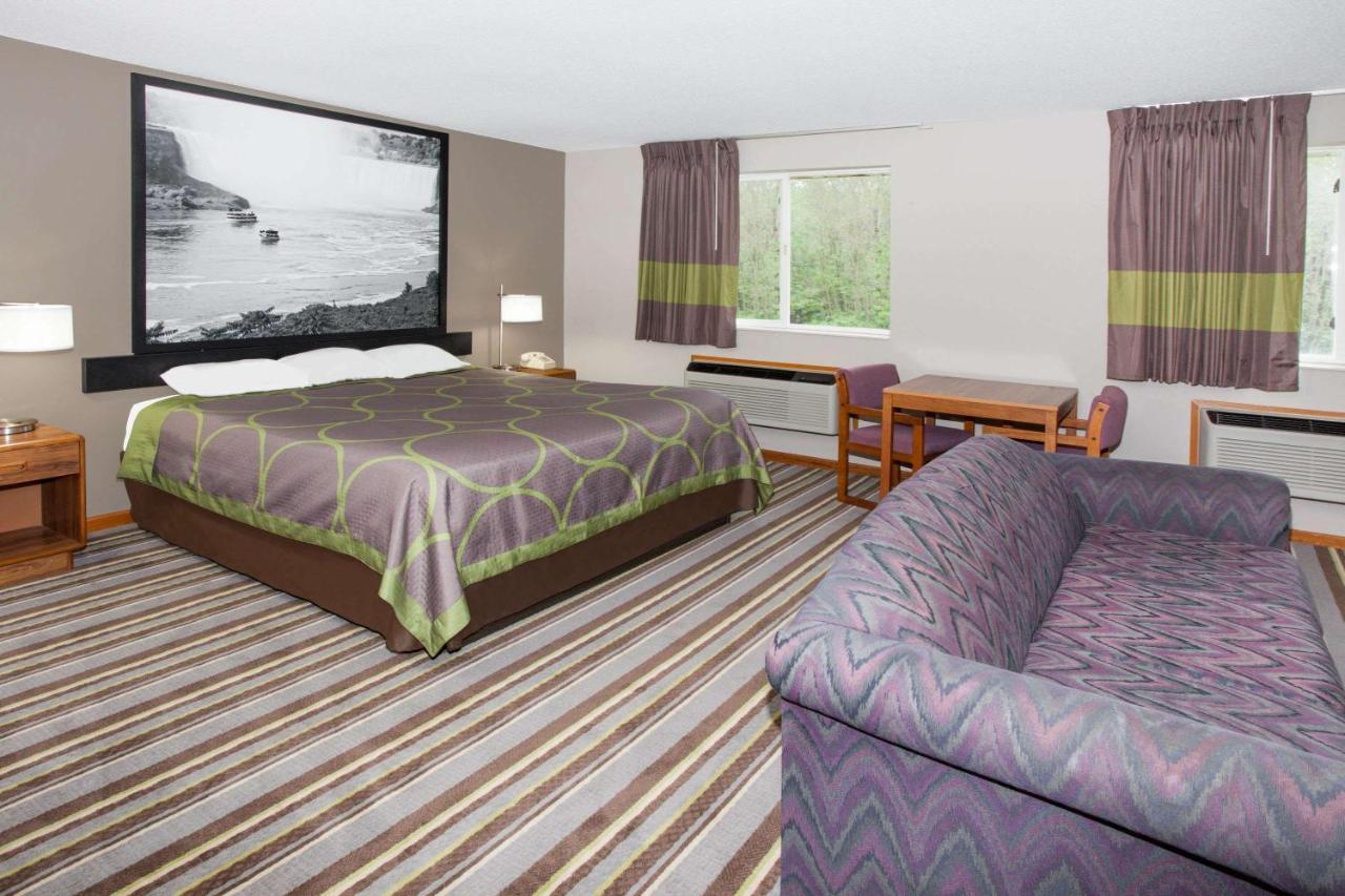 Super 8 By Wyndham Watseka Otel Dış mekan fotoğraf