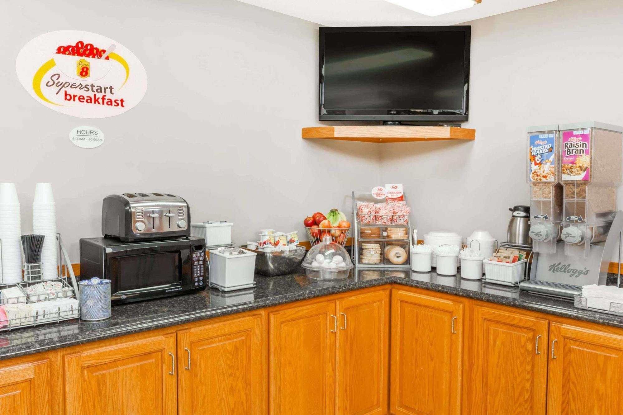 Super 8 By Wyndham Watseka Otel Dış mekan fotoğraf