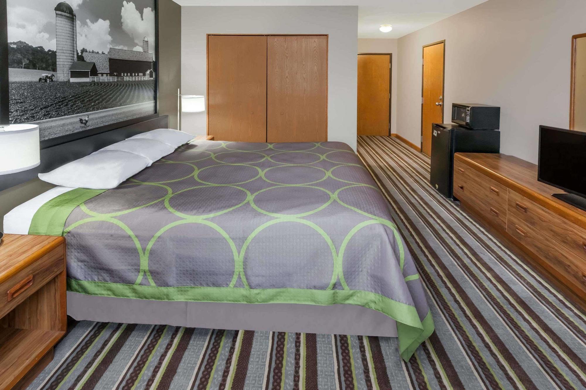 Super 8 By Wyndham Watseka Otel Dış mekan fotoğraf